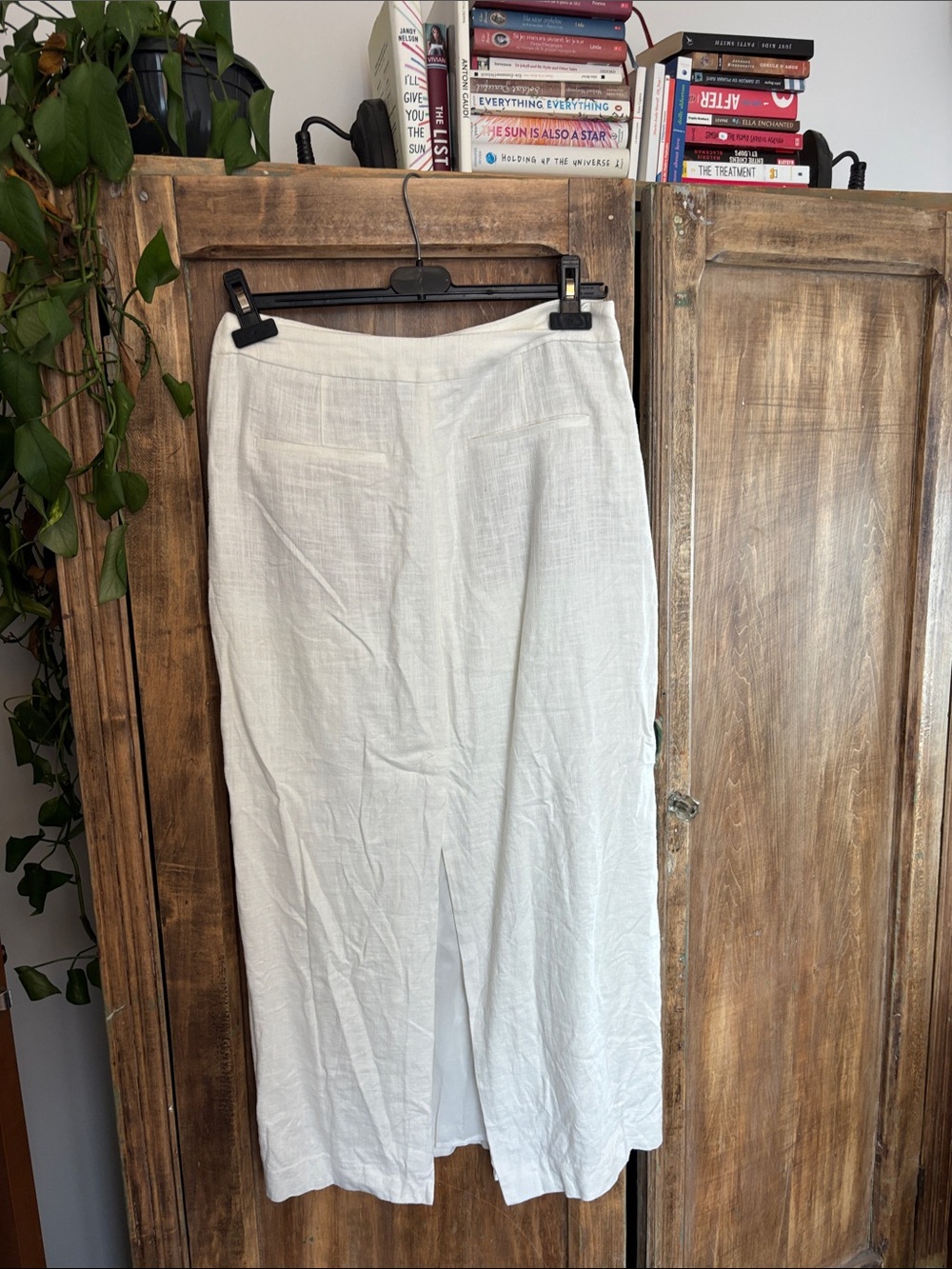 RW&CO. White Linen-Blend Midi Skirtl - Picture 2 of 2